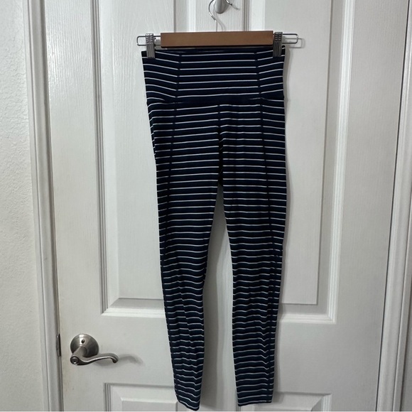 Athleta Stripe Contender 7/8 Leggings. XXS - Picture 3 of 5